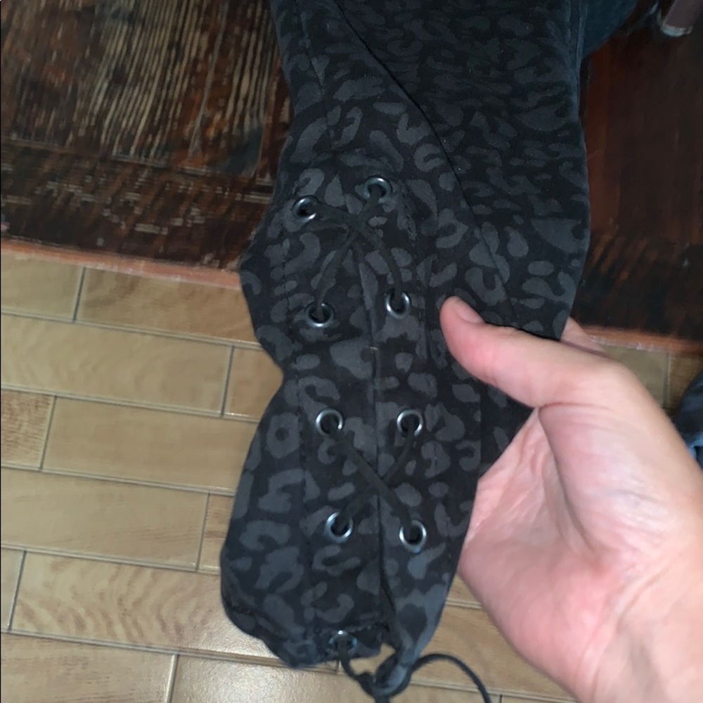 Patterned black jeans - Picture 3 of 3